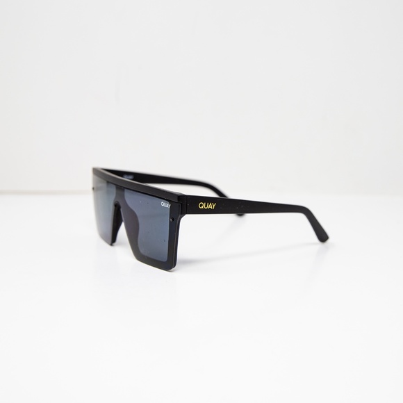 Quay Hindsight Oversize Large Square Windshield Sunglasses - Picture 2 of 4